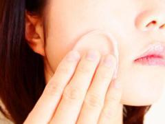 メイクに頼らない! 「テカリ肌」ではなく「ツヤ肌」をつくる方法