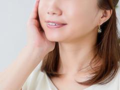 二重アゴ対策&意外と見落としがちな首周りのケアに効果的なツボ
