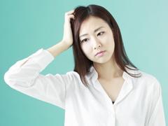 カサつく頭皮はフケの元! 肌だけでなく頭皮の乾燥ケアも心がけて